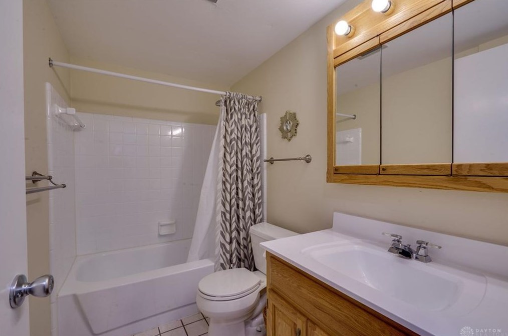 2123 Timberidge Cir, Dayton OH  45459-1342 exterior