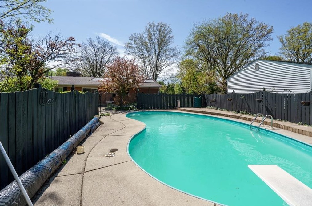 2123 Timberidge Cir, Dayton OH  45459-1342 exterior