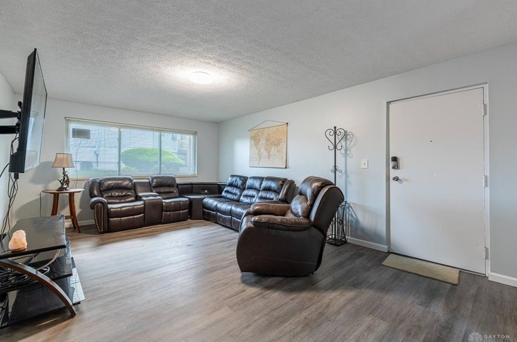 5660 Coach Dr #b, Dayton, OH 45440