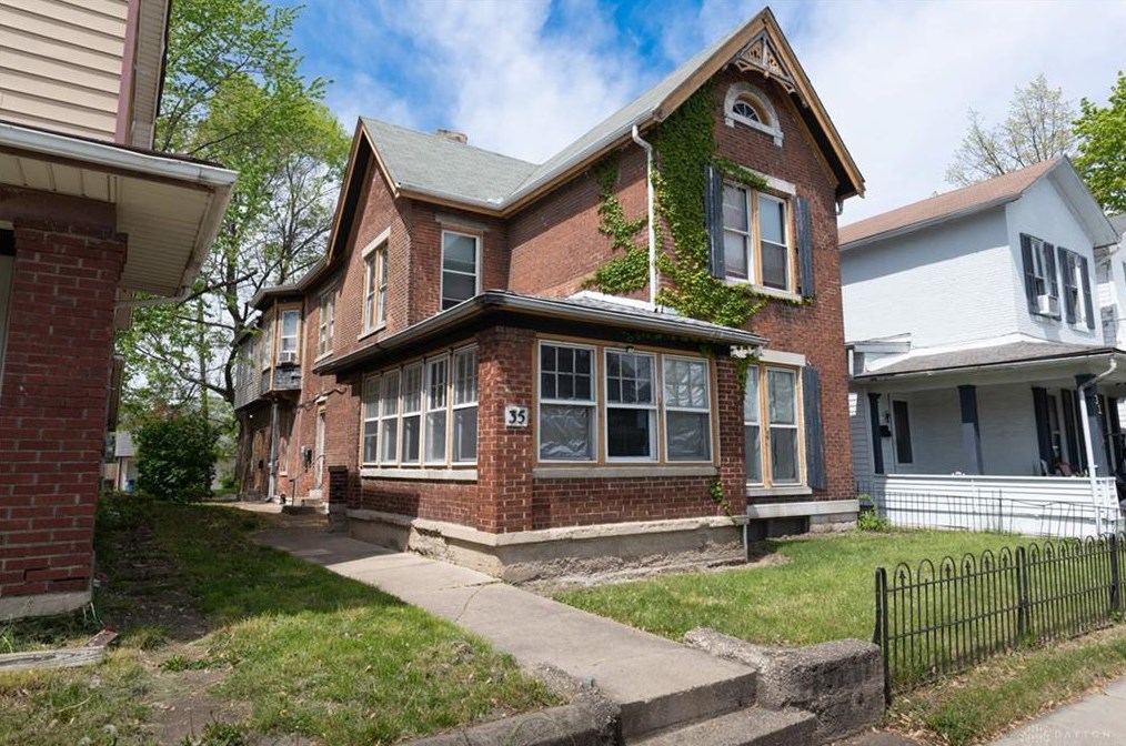 35 Huffman Ave, Dayton, OH 45403-1993