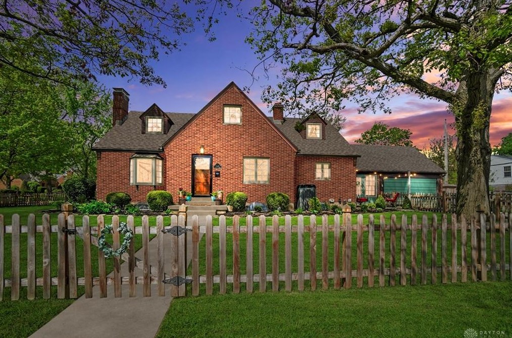 1121 Delaine Ave, Dayton, OH 45419