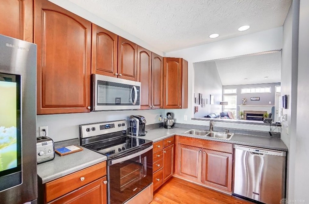 7226 Baltic Ct, Cincinnati OH  45244-4200 exterior