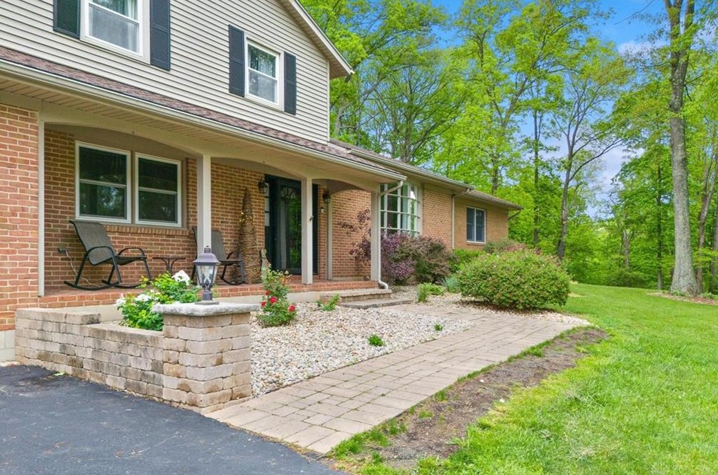 106 Newkirk Dr, Fairfax OH  exterior