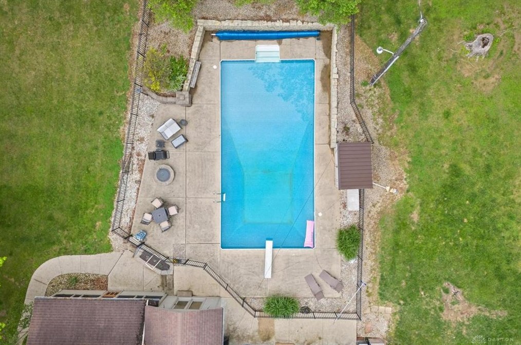 106 Newkirk Dr, Fairfax OH  exterior