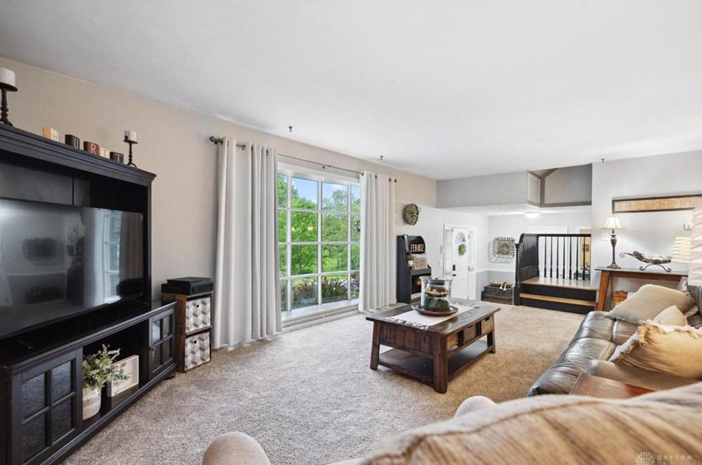 106 Newkirk Dr, Fairfax OH  exterior