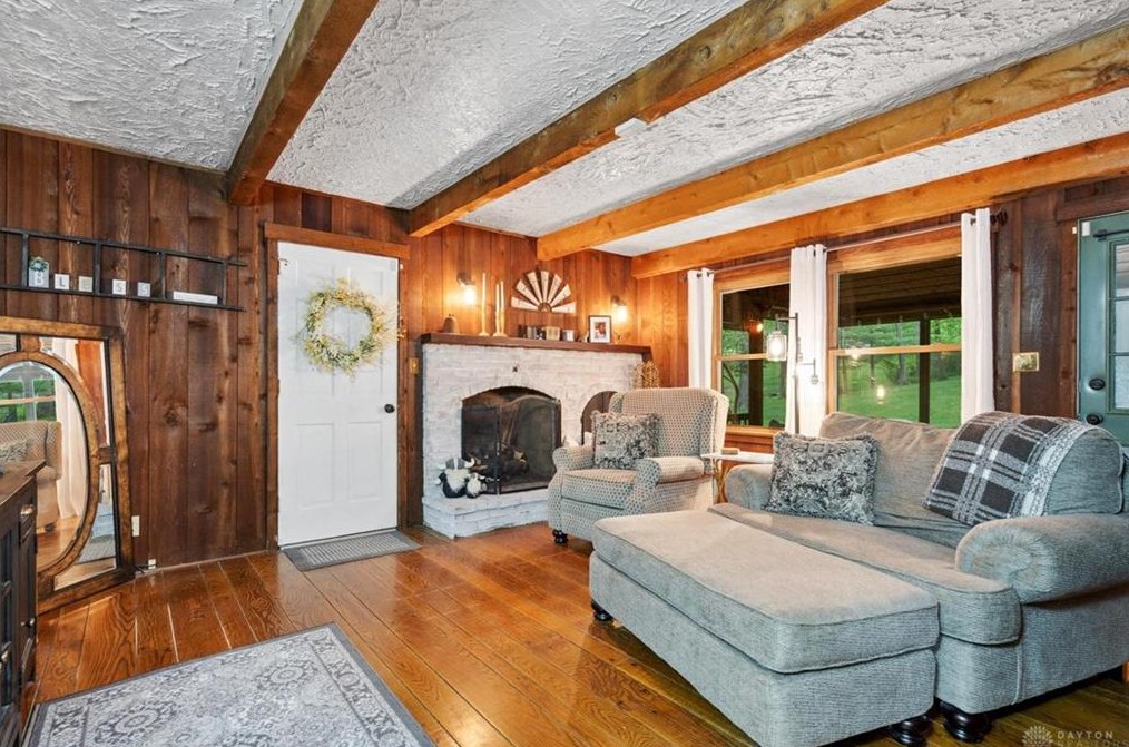 106 Newkirk Dr, Fairfax OH  exterior