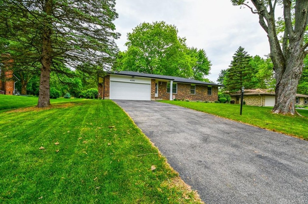4095 Danern Dr, Dayton, OH 45430-2039