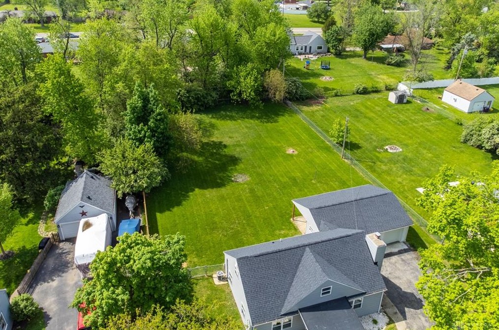 3923 Fieldcrest Dr, Dayton OH  45431-2303 exterior