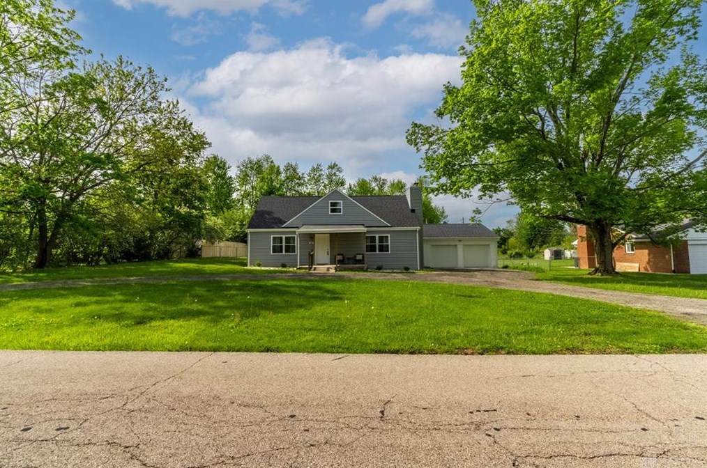 3923 Fieldcrest Dr, Dayton, OH 45431
