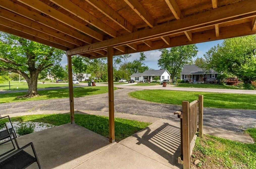 3923 Fieldcrest Dr, Dayton OH  45431-2303 exterior