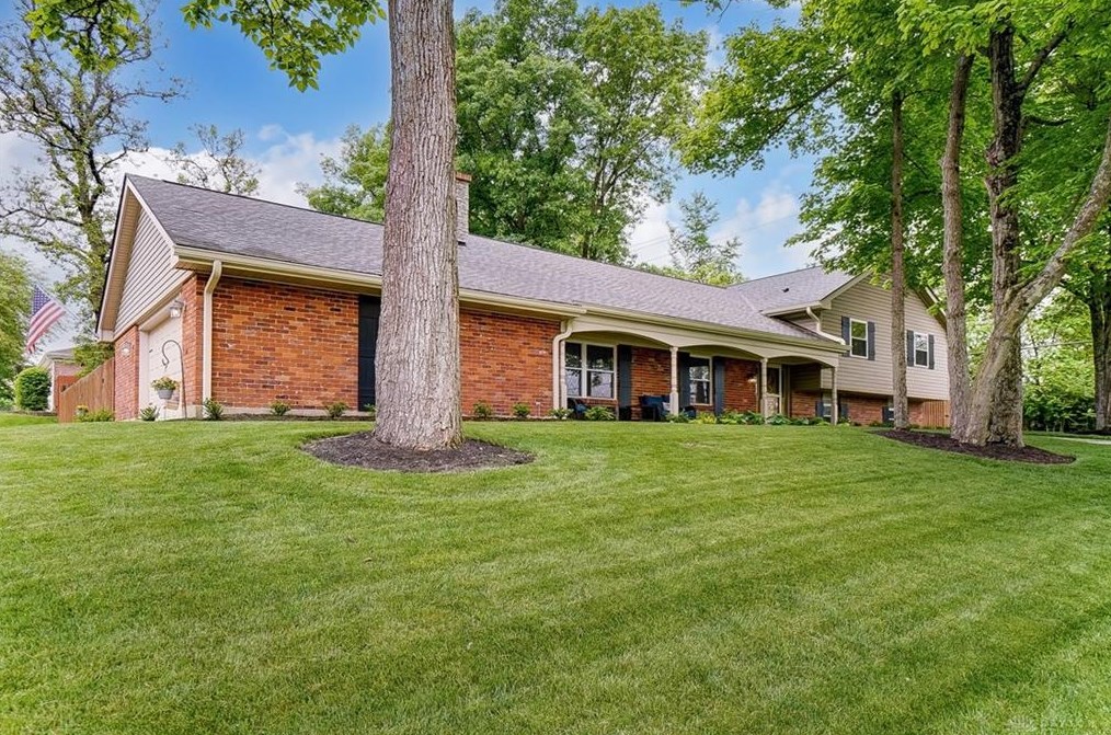 2442 Fox Run Rd, Dayton, OH 45459-3570