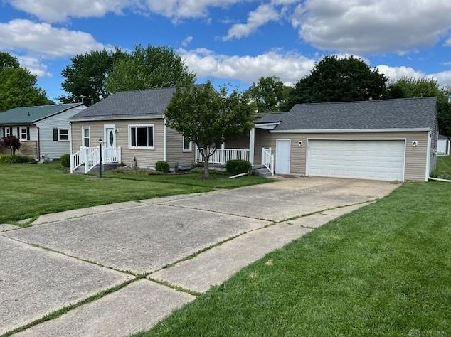 122 Oaksmere St, Springfield, OH 45503-5430
