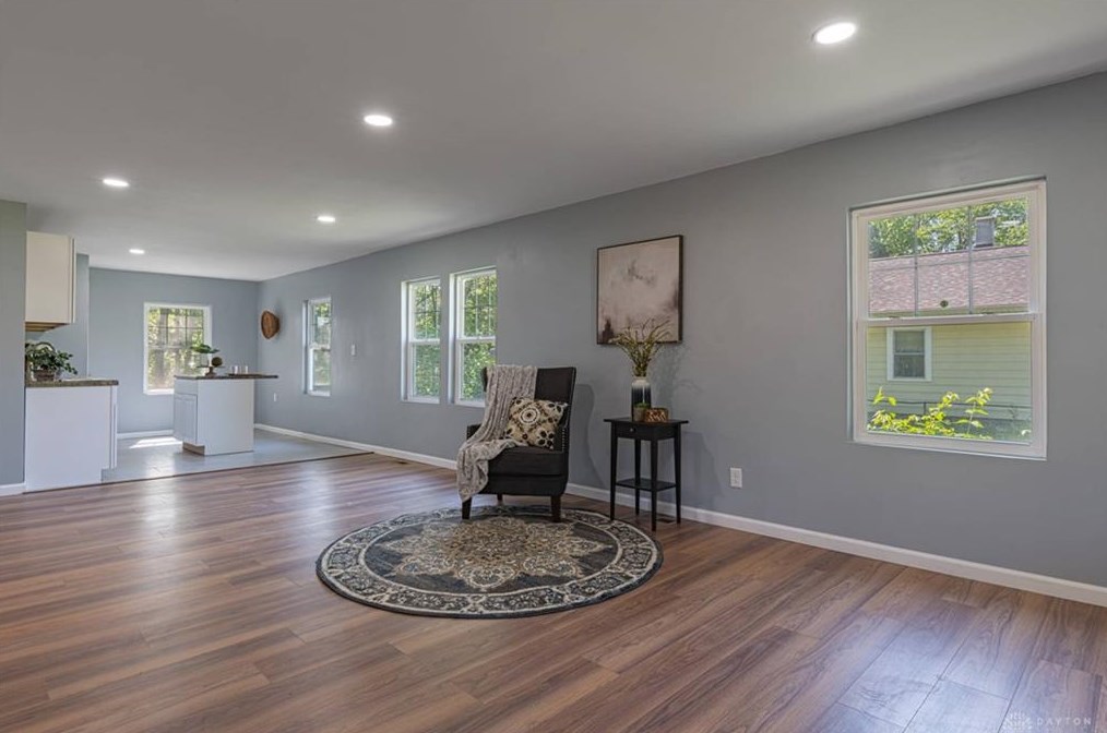 1044 Walton Ave, Dayton, OH 45402-5335