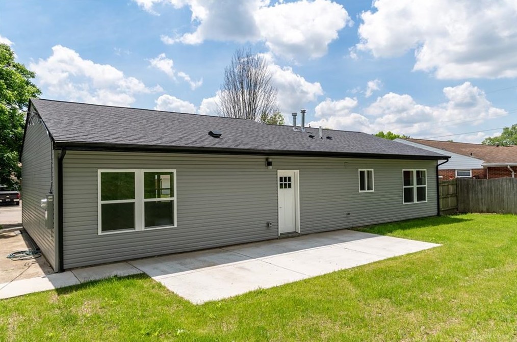 140 Kesling Dr, Springboro OH  45066-1231 exterior