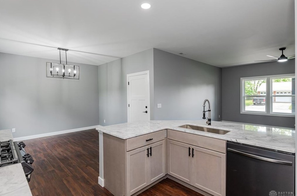 140 Kesling Dr, Springboro OH  45066-1231 exterior