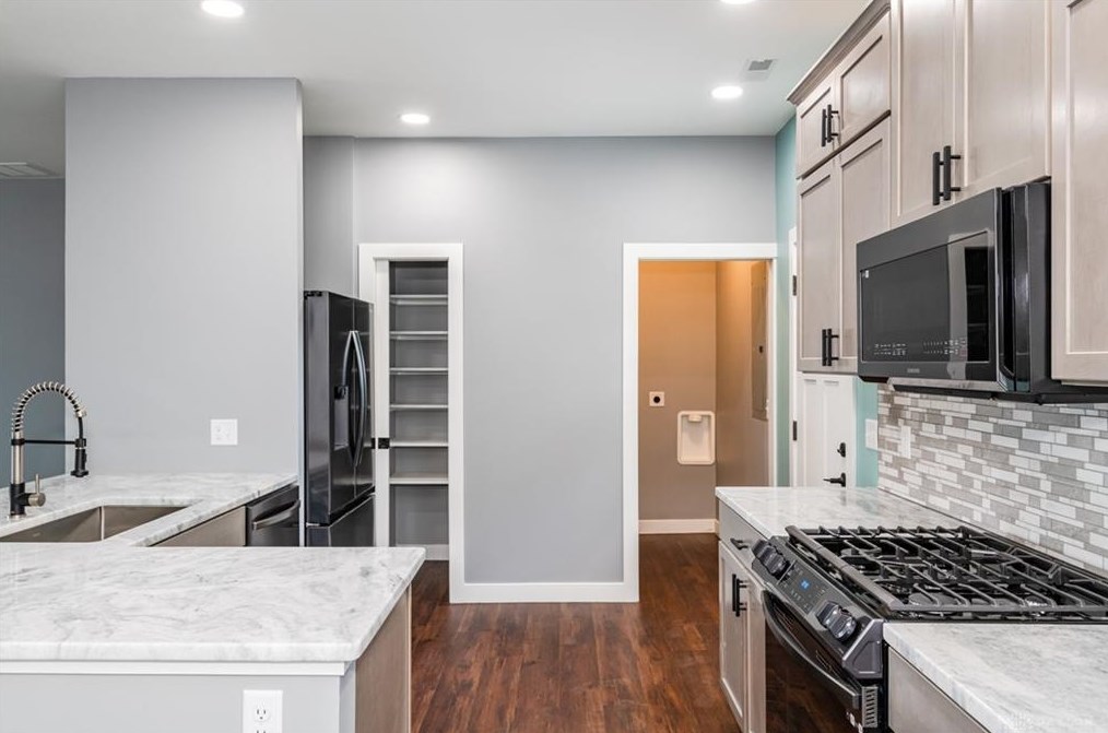 140 Kesling Dr, Springboro OH  45066-1231 exterior