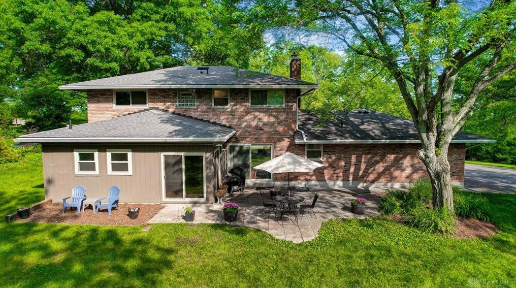 7020 Elbrook Ave, Cincinnati, OH 45237-2906