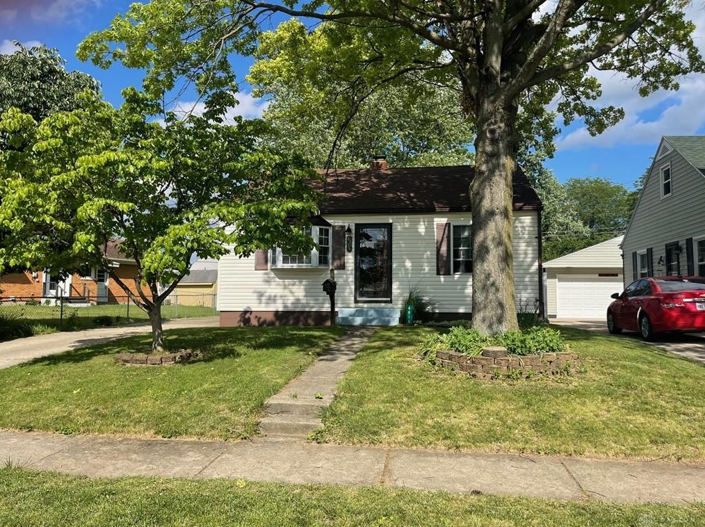 4916 Lauderdale Dr, Dayton, OH 45439-2804
