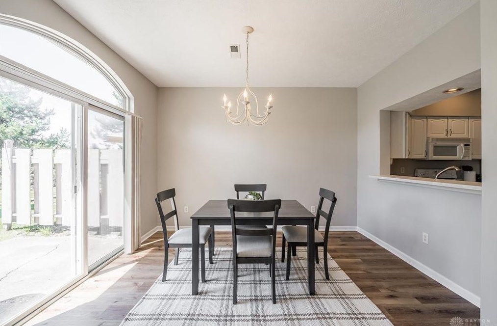 3573 Sequoia Dr, Dayton OH  45431-3783 exterior