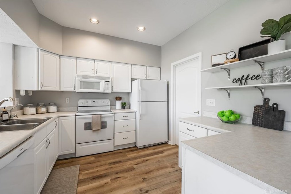 3573 Sequoia Dr, Dayton OH  45431-3783 exterior