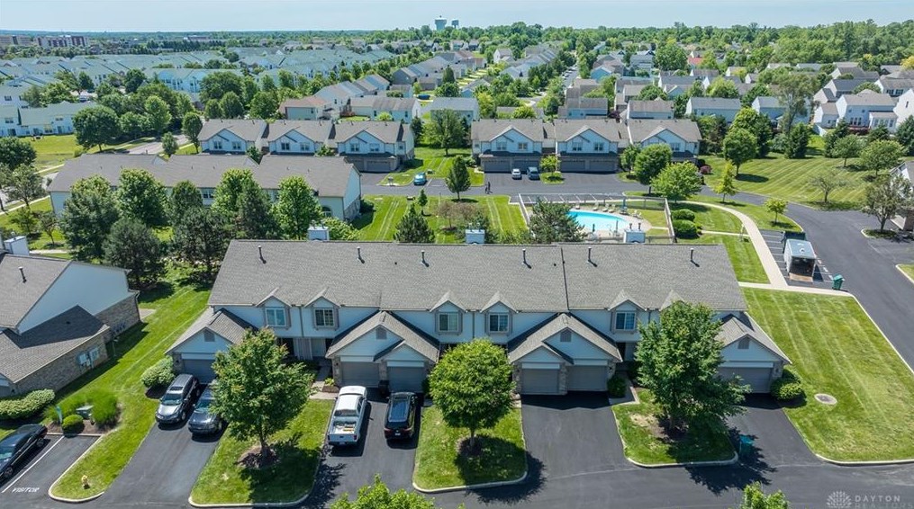 3573 Sequoia Dr, Dayton OH  45431-3783 exterior