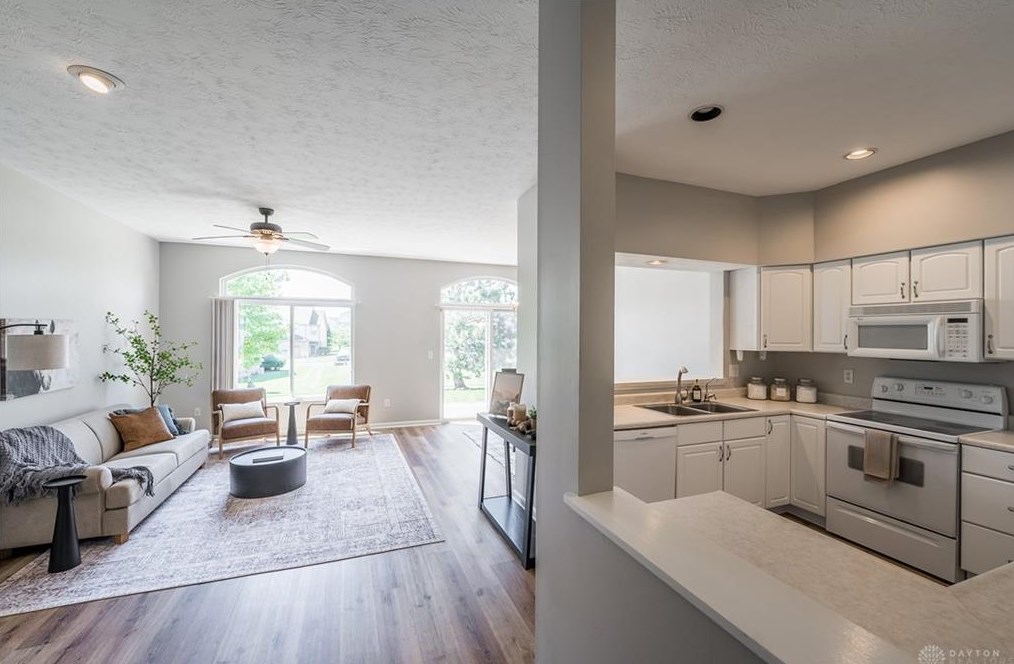 3573 Sequoia Dr, Dayton OH  45431-3783 exterior