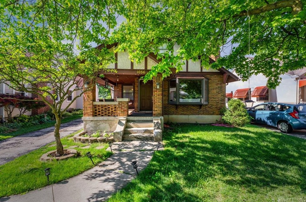 1056 Colwick Dr, Dayton, OH 45420-2204