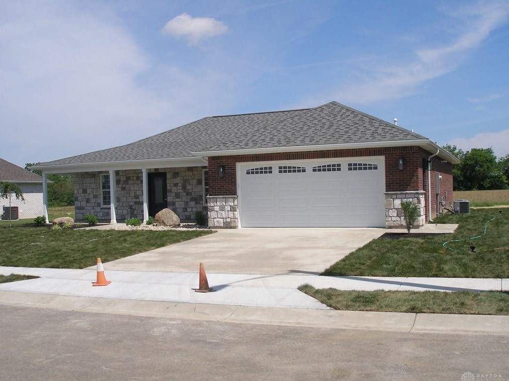 224 Goldenrod Dr, Eaton, OH 45320-2284