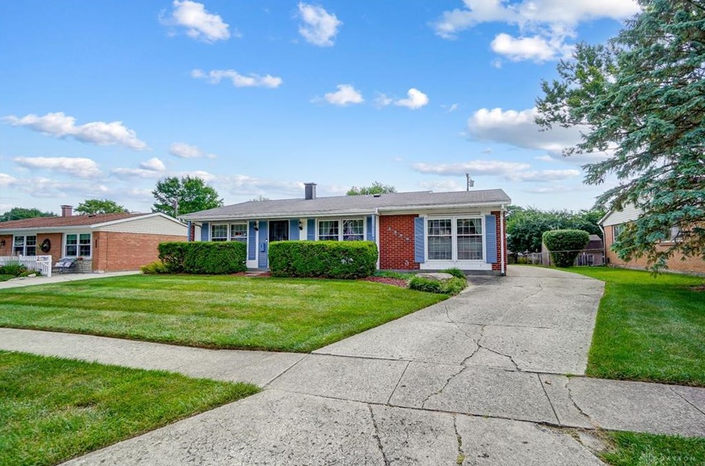 4298 Meadowcroft Rd, Dayton, OH 45429-5127