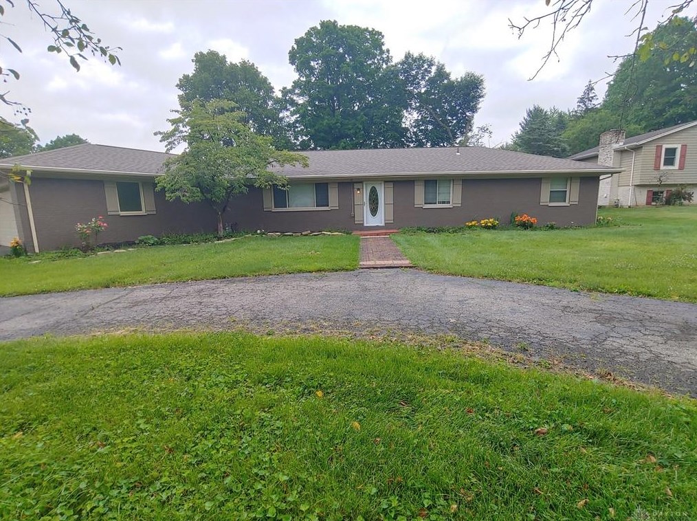 1672 Countryside Dr, Dayton, OH 45432-2142