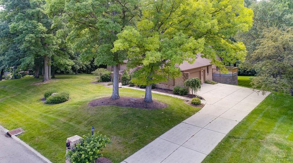 6825 Vienna Woods Trl, Dayton, OH 45459-1269