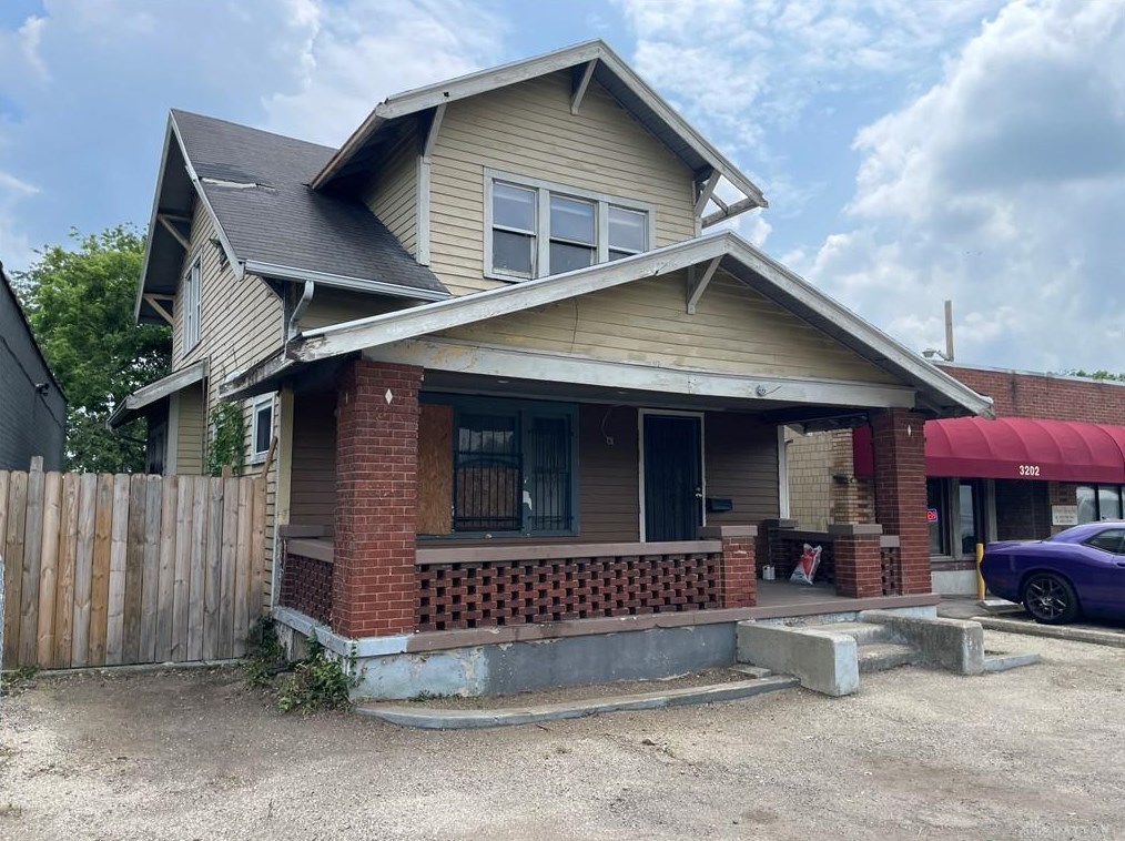 3204 N Main St, Centerville, OH 45405