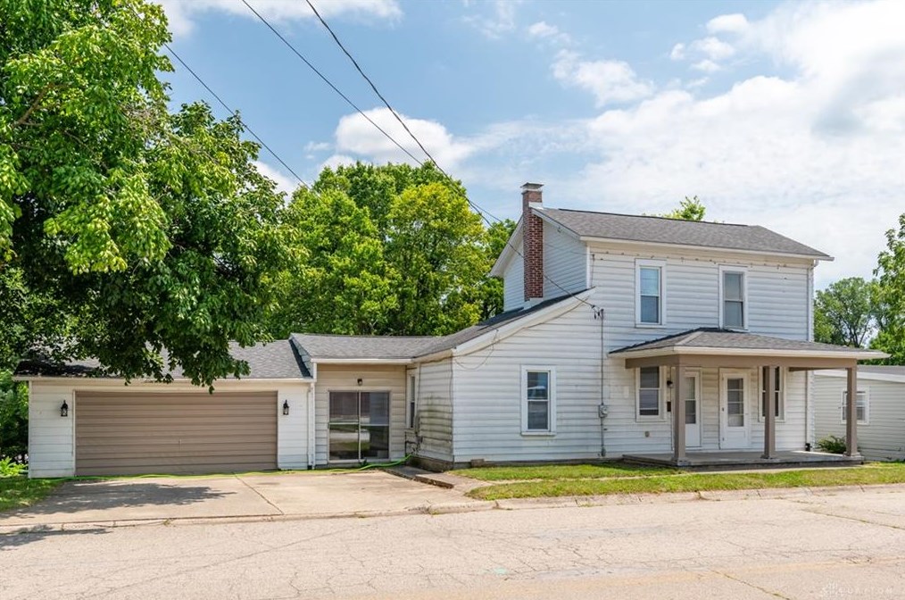 108 S Pike St, New Carlisle, OH 45344