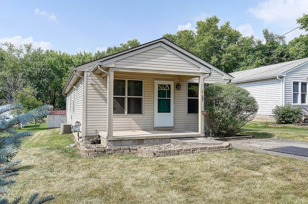 719 Louis St, Miamisburg, OH 45342