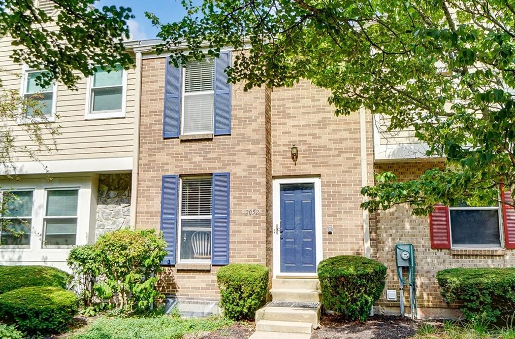 2052 Stratford Ct, Loveland, OH 45140