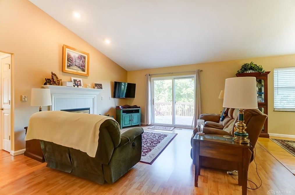 353 N Gebhart Church Rd, Miamisburg, OH 45342