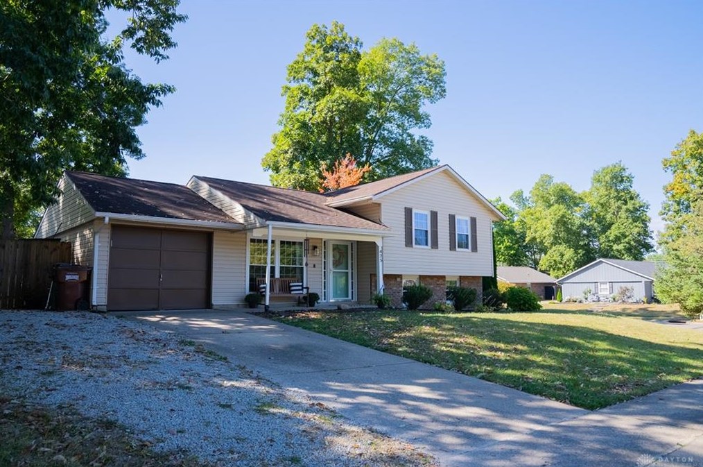 425 Tamarack Trail, Springboro, OH 45066