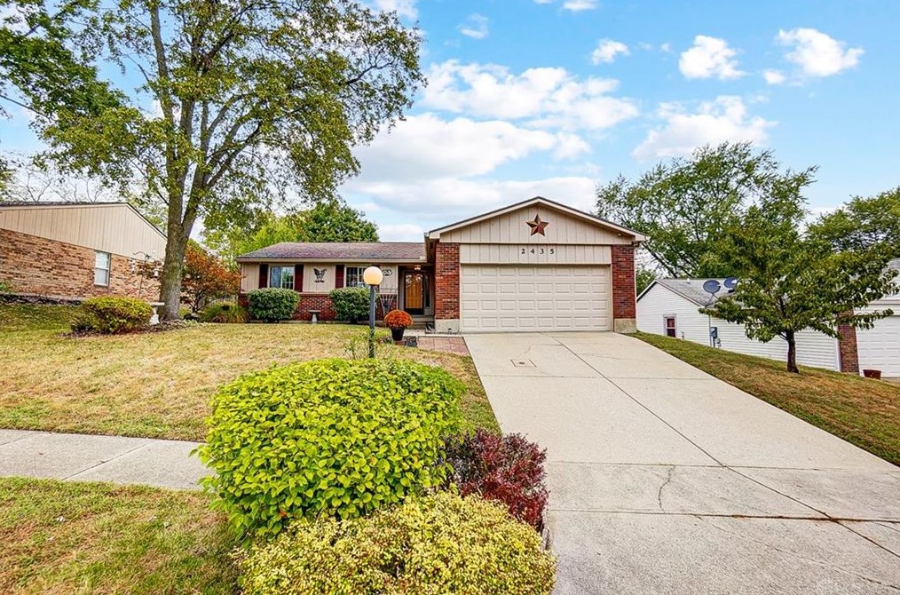 2435 Windsor Village Dr, Miamisburg, OH 45342