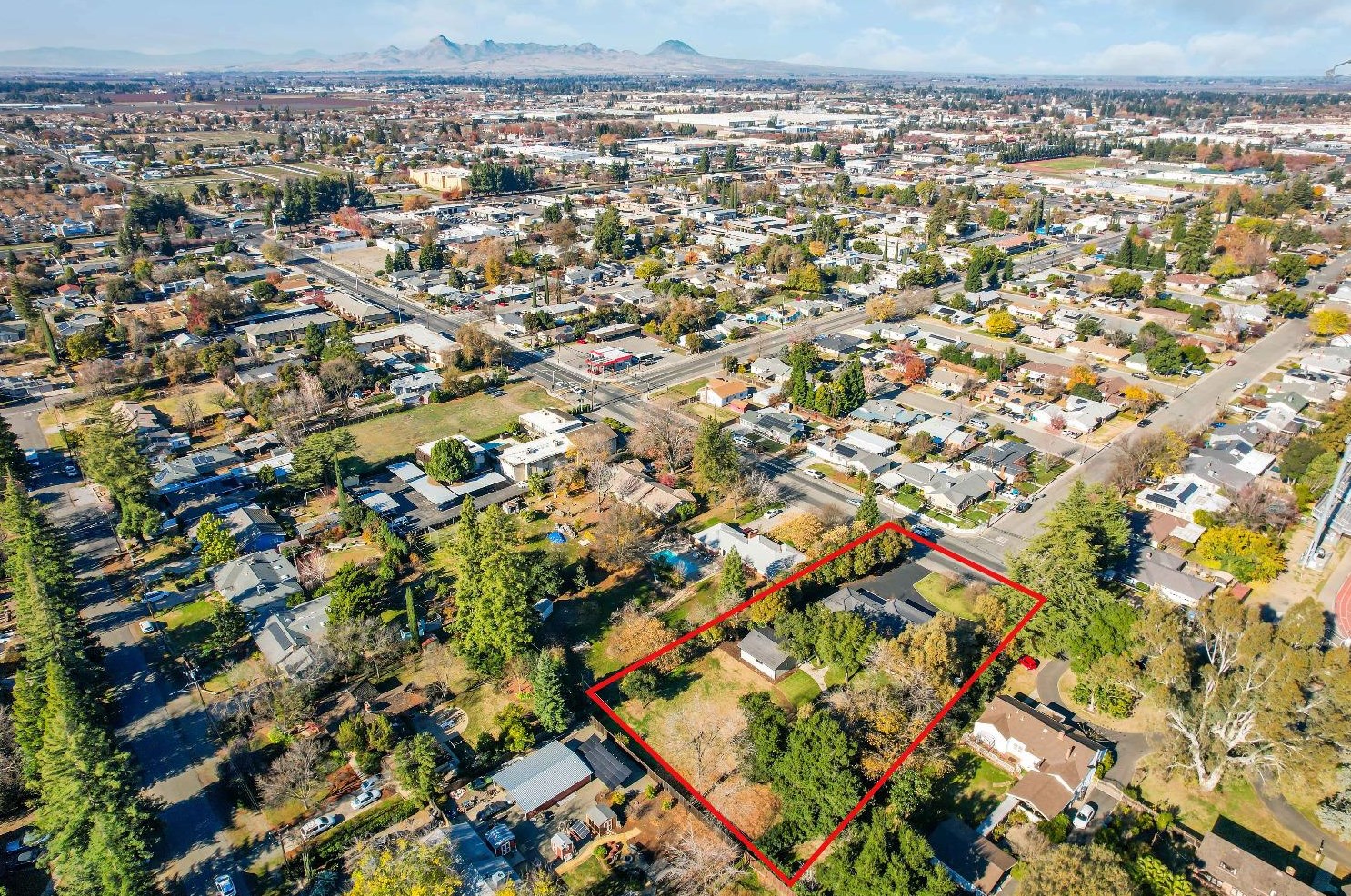 1040 Franklin Ave, Yuba City CA 95991-5320 exterior