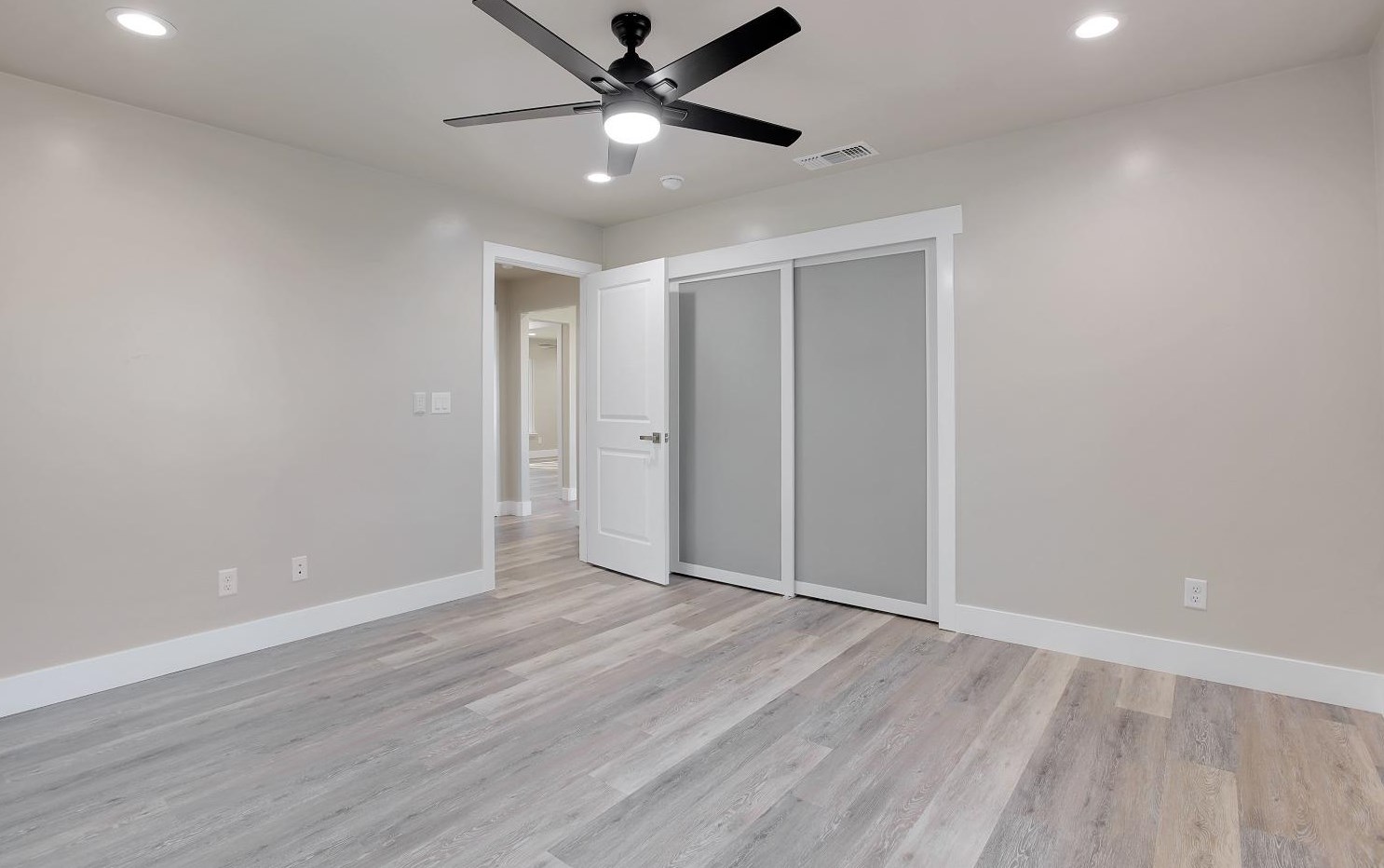 1040 Franklin Ave, Yuba City CA 95991-5320 exterior