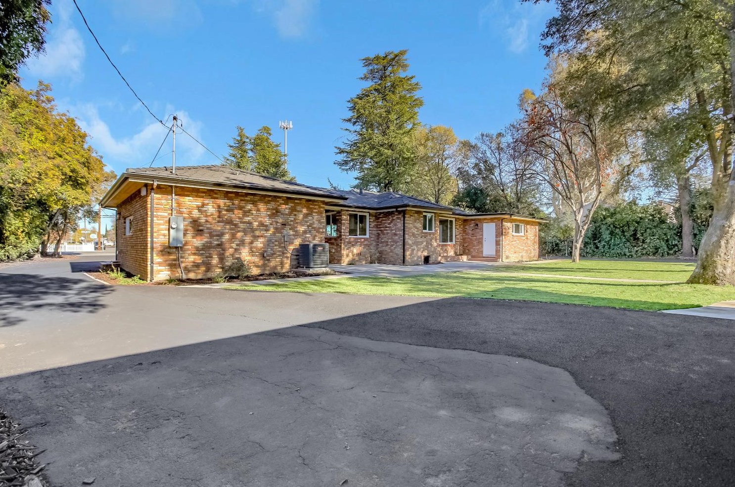 1040 Franklin Ave, Yuba City CA 95991-5320 exterior