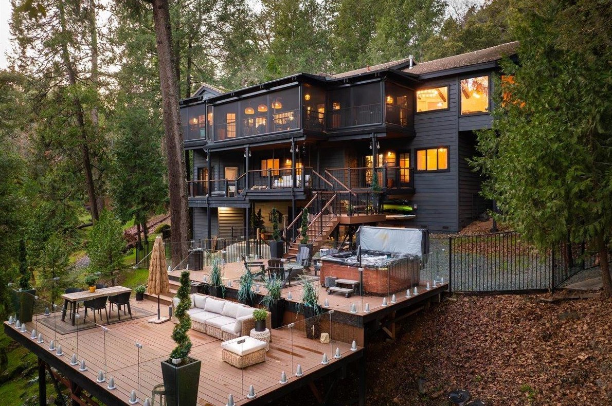 18135 Rollins Vw Dr, Grass Valley CA exterior