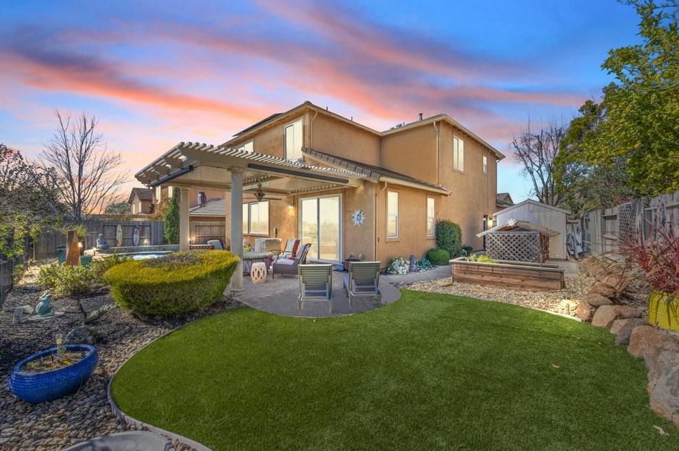 3646 Rosecrest Cir, Folsom CA 95762-9525 exterior