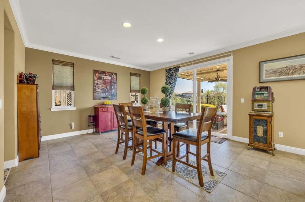 3646 Rosecrest Cir, Folsom CA 95762-9525 exterior