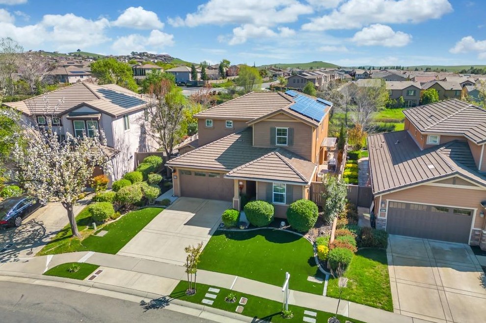 3646 Rosecrest Cir, Folsom CA 95762-9525 exterior