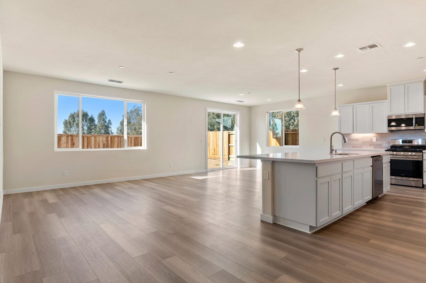 206 Velvet Bloom Ct, Lincoln CA  95648 exterior