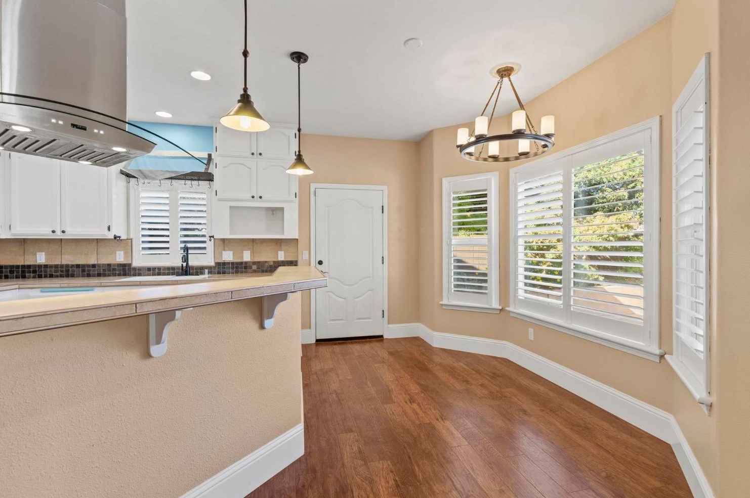 1811 Bradley Est Dr, Yuba City CA  95993-1671 exterior