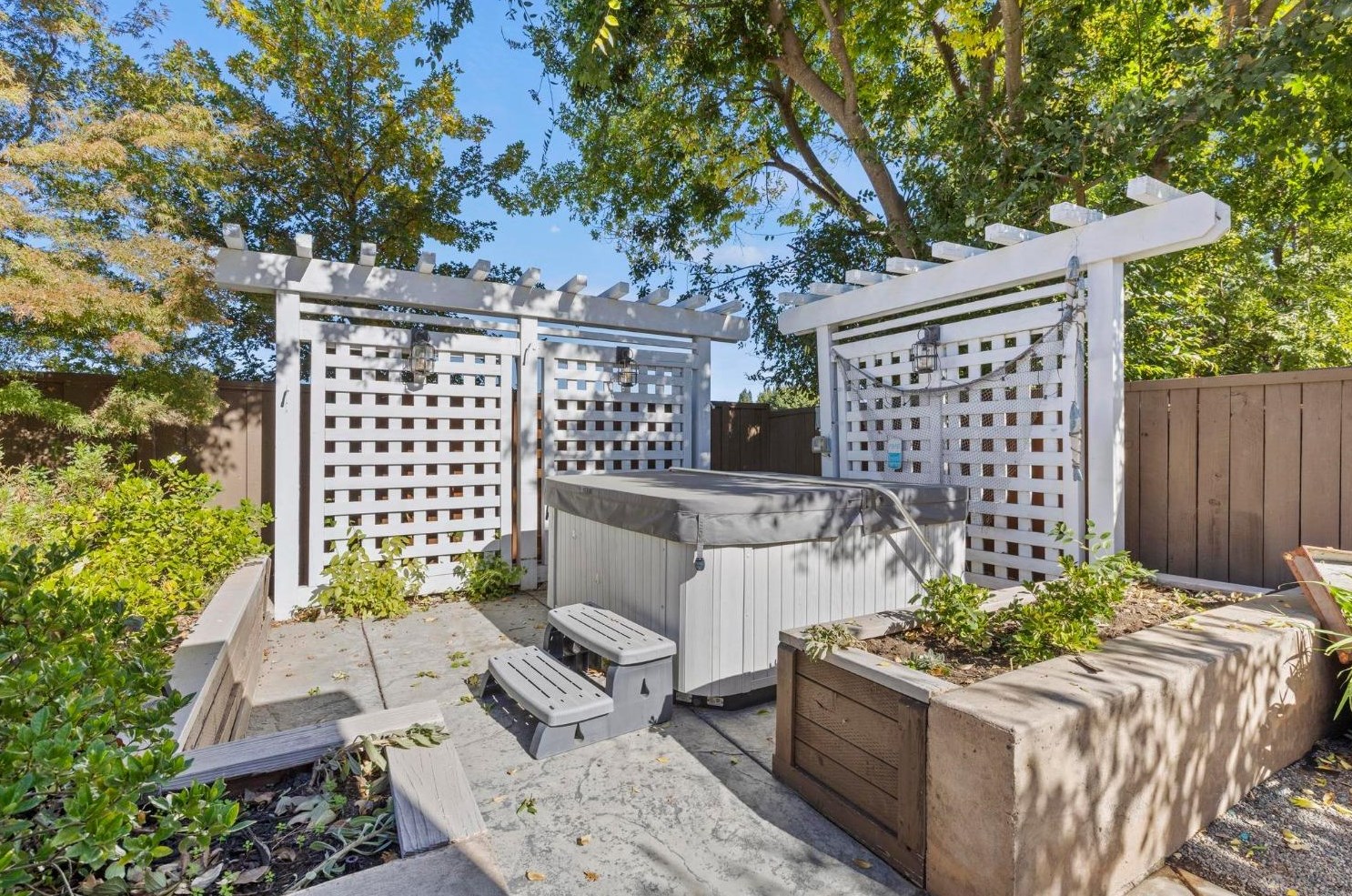 1811 Bradley Est Dr, Yuba City CA  95993-1671 exterior