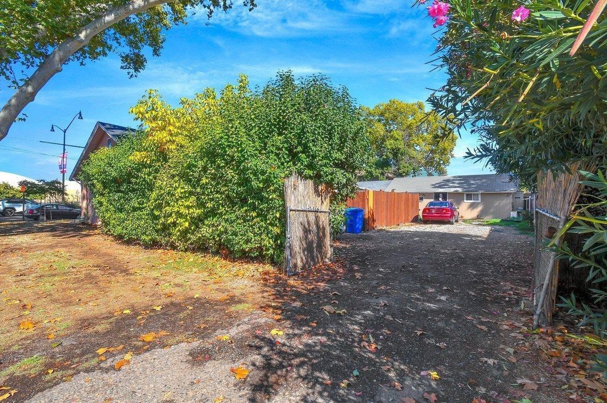 764 Bridge St, Yuba City CA 95991-3823 exterior