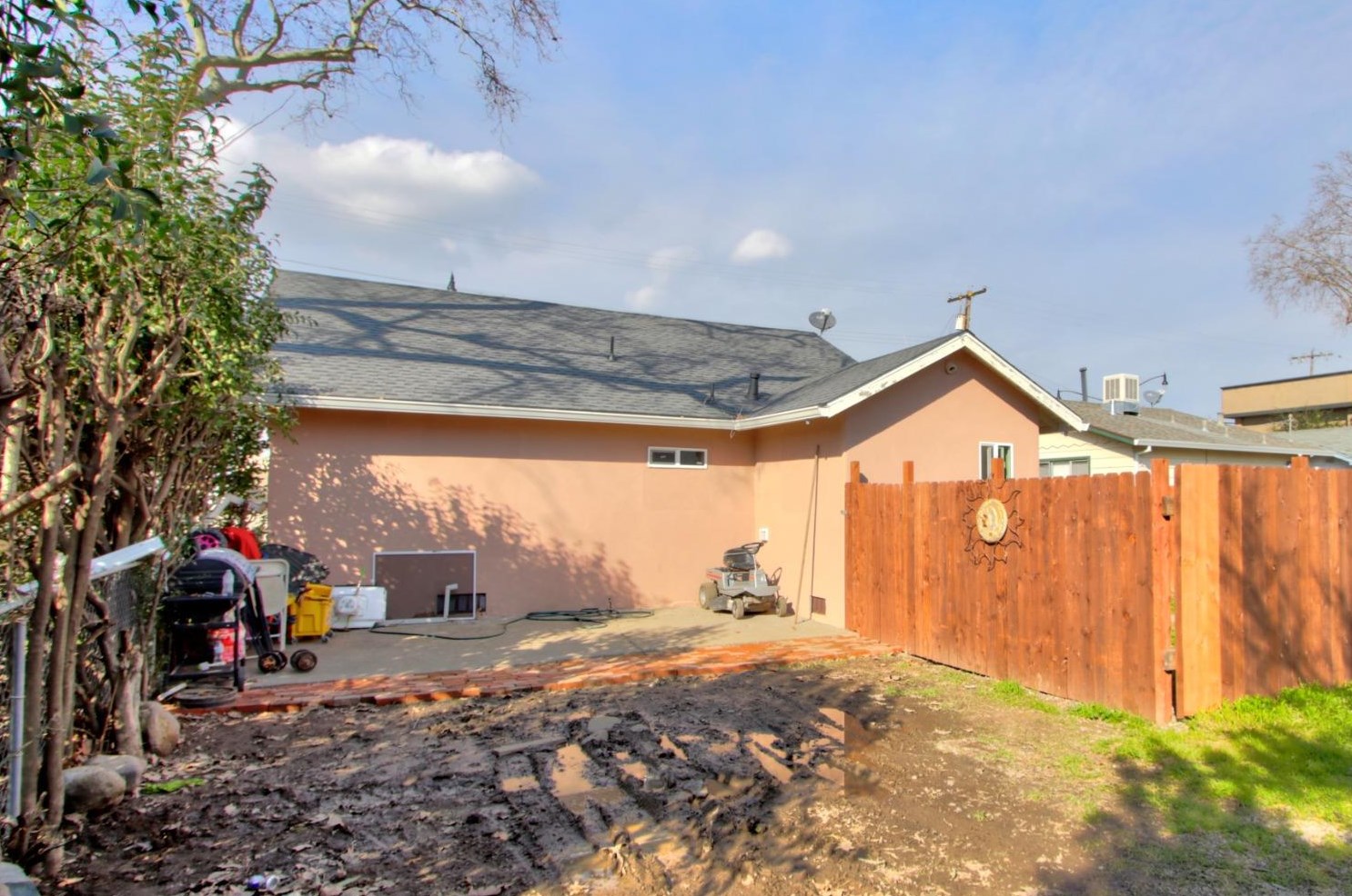 764 Bridge St, Yuba City CA 95991-3823 exterior